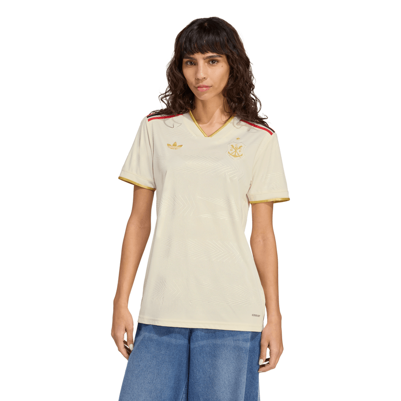JD3979_7_APPAREL_On-Model_Standard-View_white