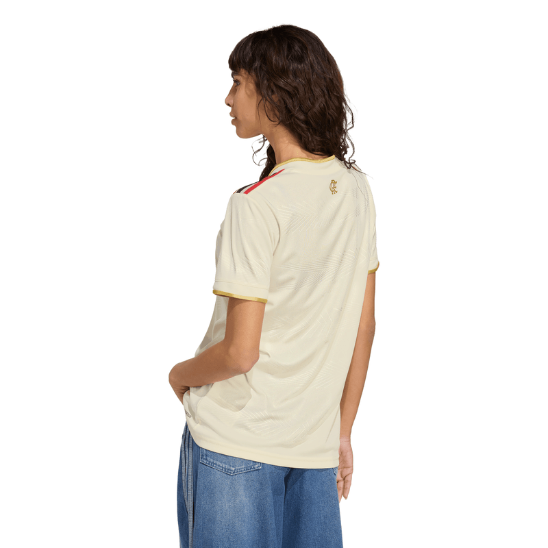 JD3979_8_APPAREL_On-Model_Back-View_white